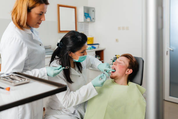 Best Emergency Dental Extractions in Glenville, CT