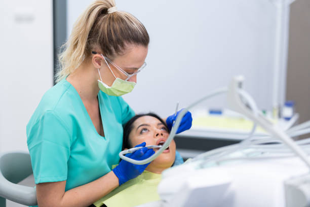 Best Mobile Emergency Dentist in Glenville, CT